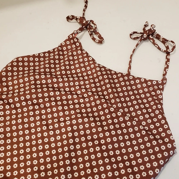 2/$25-Quintsoul NWOT 1-pc Michelen Innocence 70s print daisy print tie shoulder - Picture 5 of 13